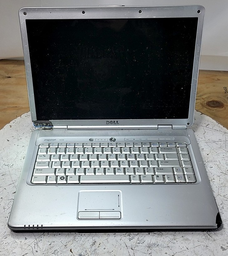 DELL INSPIRON 1525 Laptop Intel CORE2 DUO T5800 4GB 500GB PINK SEE NOTES