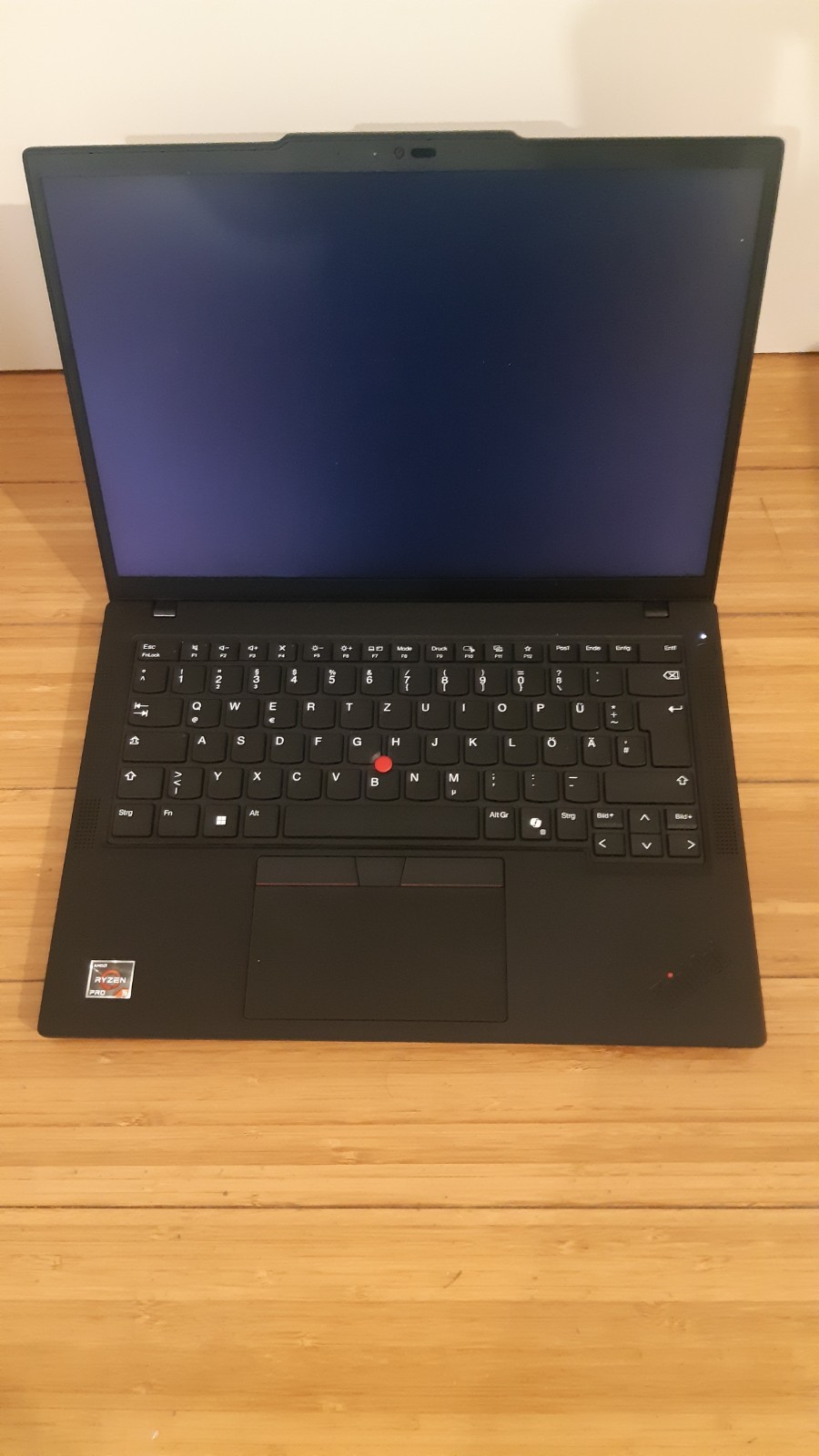 Lenovo ThinkPad T14 Gen5 / Ryzen 5 Pro 8540U / 16GB / 512G *June 2029.*