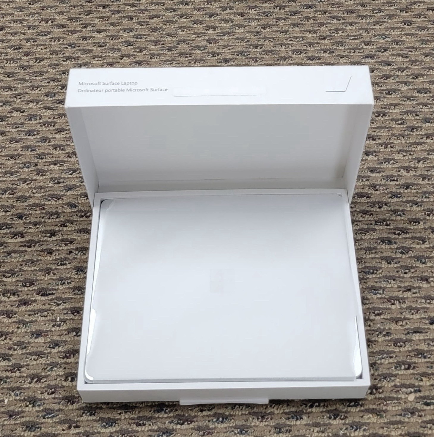 Microsoft Surface Laptop 13.8″ Copilot+ PC Snapdragon X Plus 16GB 256GB SSD