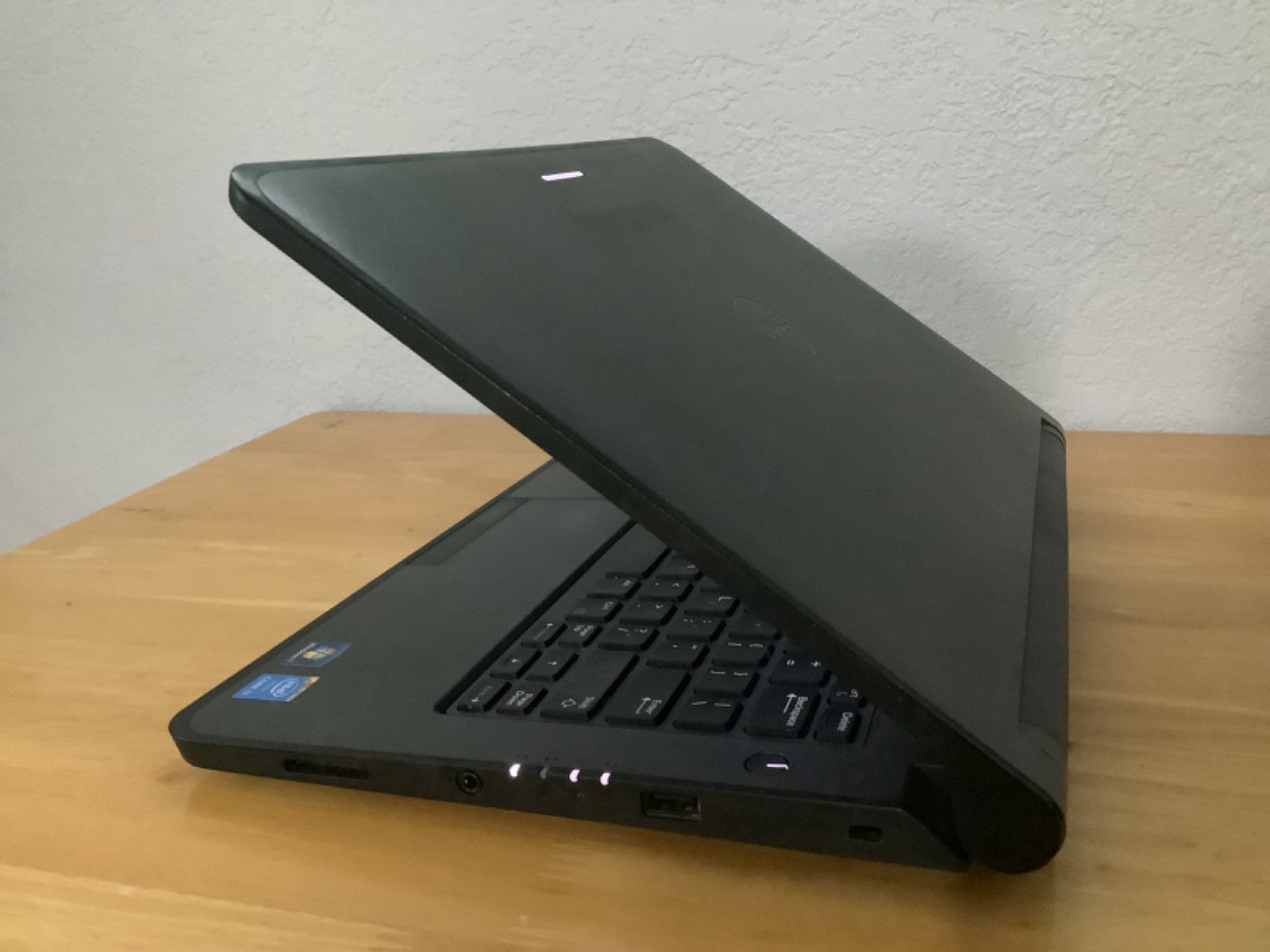 Dell Latitude 3340 13.3″ 500GB HDD, Intel Core i3 4th Gen 1.70 GHz, 4GB