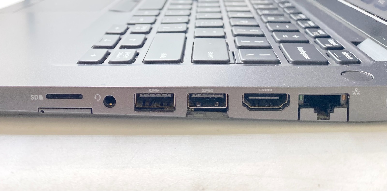 Dell Latitude 5400 14″ Touch Intel Core i7-8665U 1.90GHz 16GB RAM 512GB SSD