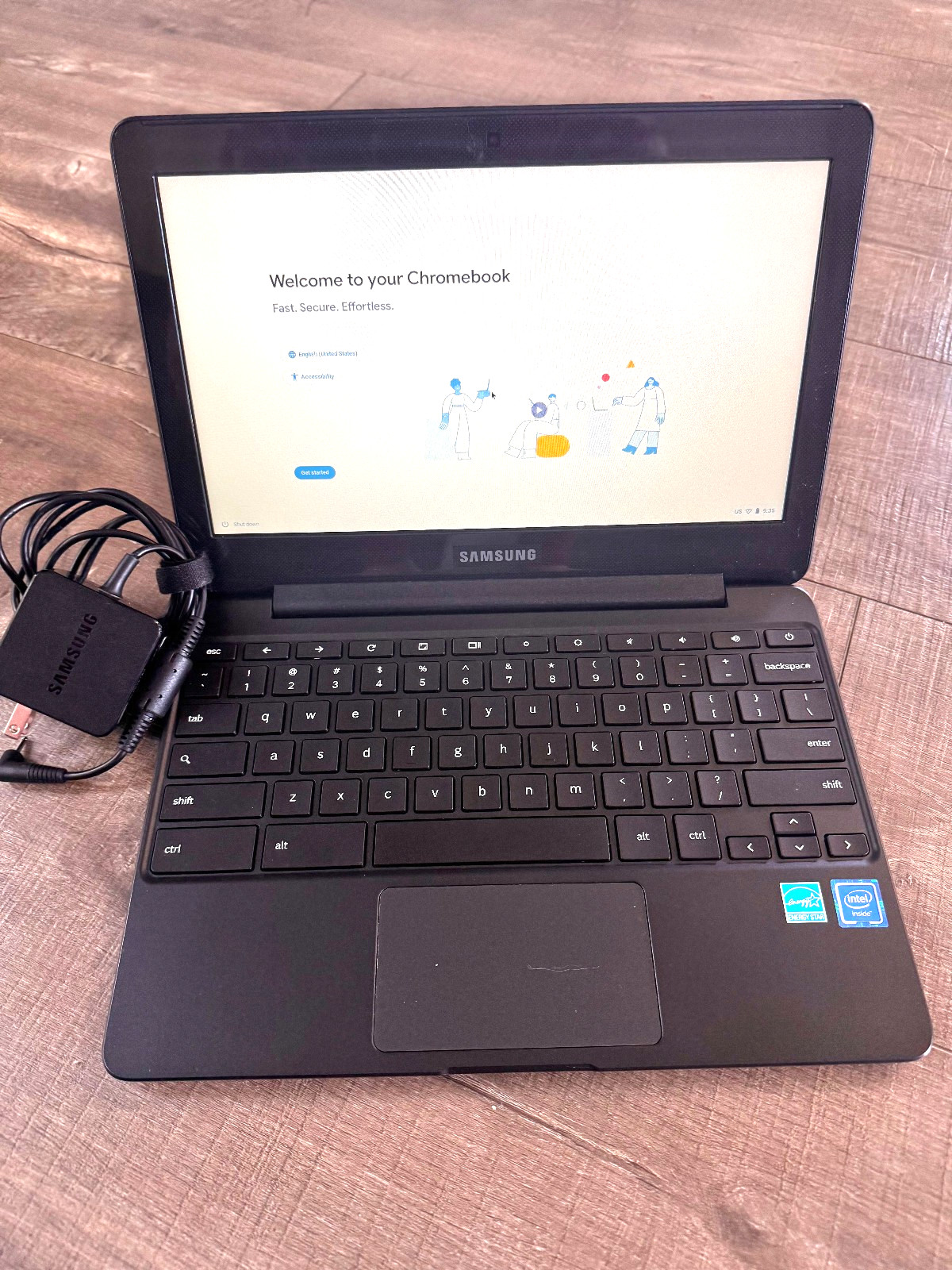 Samsung Chromebook 3 ‎XE500C13-K05US 11.6” 16GB, 2GB RAM, Charger – Excellent