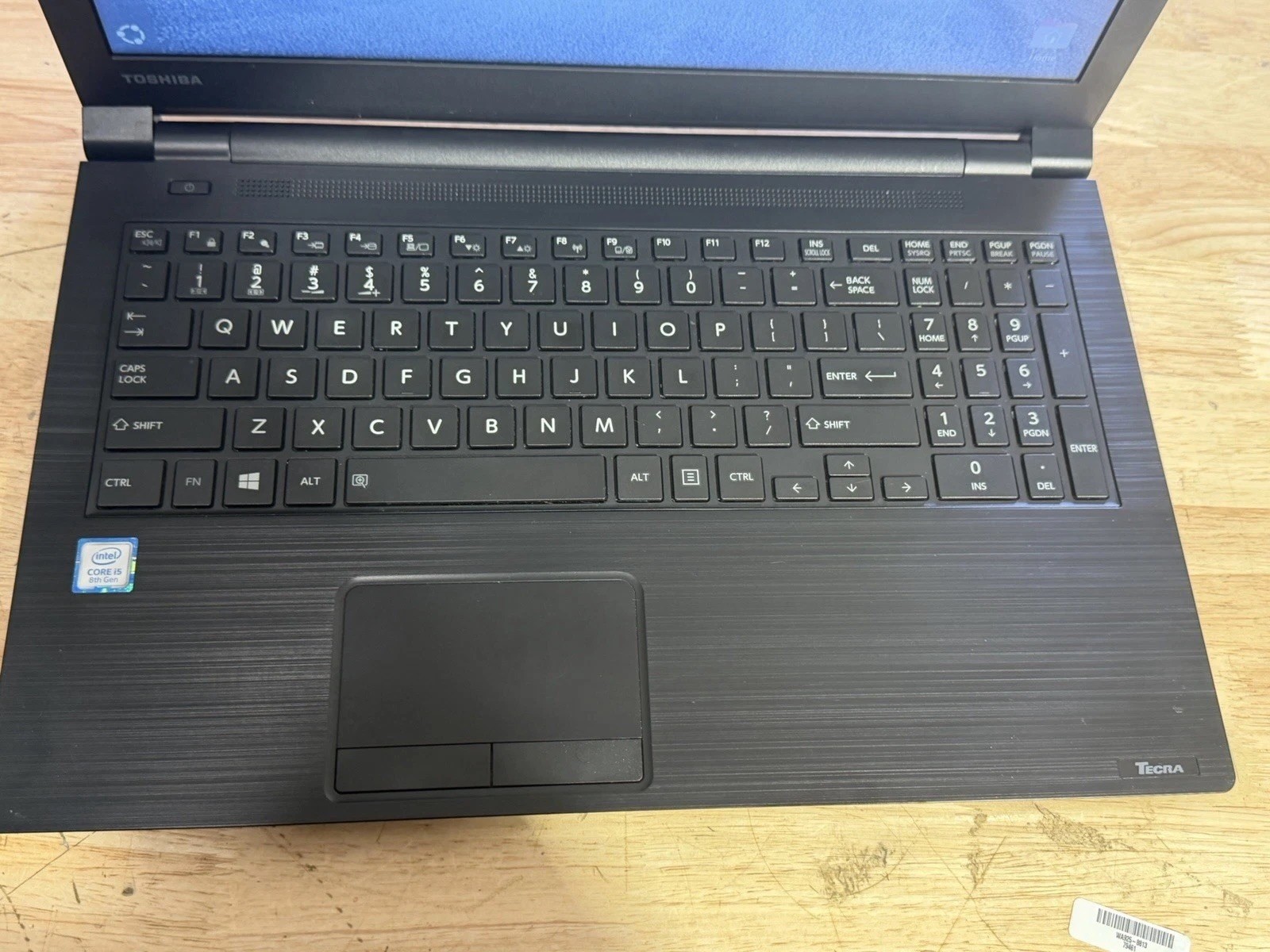 Toshiba Tecra C50-E i5-8250U 16GB RAM 240GB SSD Ubuntu 24.04 Laptop DVD-RW