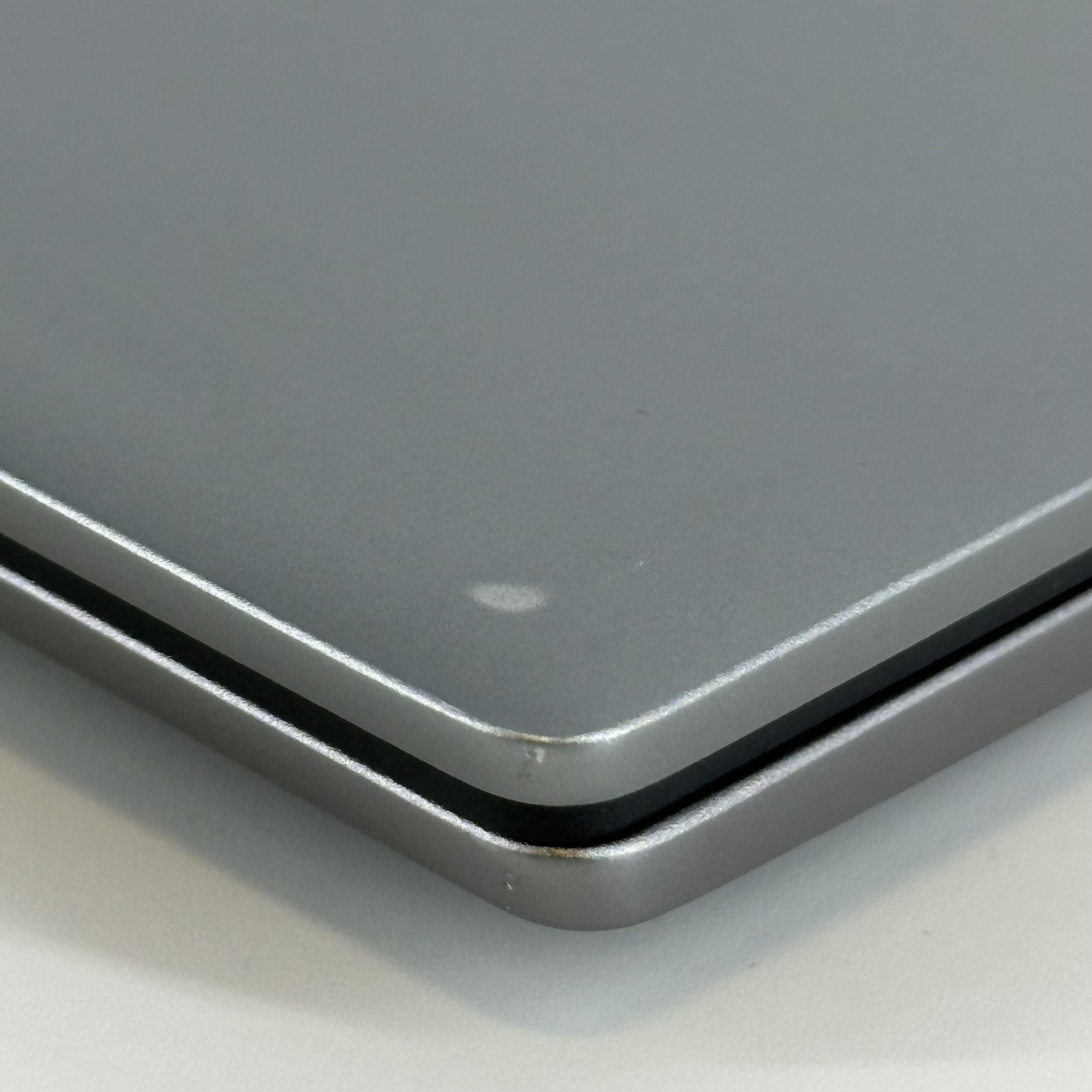 Dell Latitude 7450 14 Gray QHD TOUCH 3.8 GHz Ultra 7 165H 32GB 256GB SSD Good