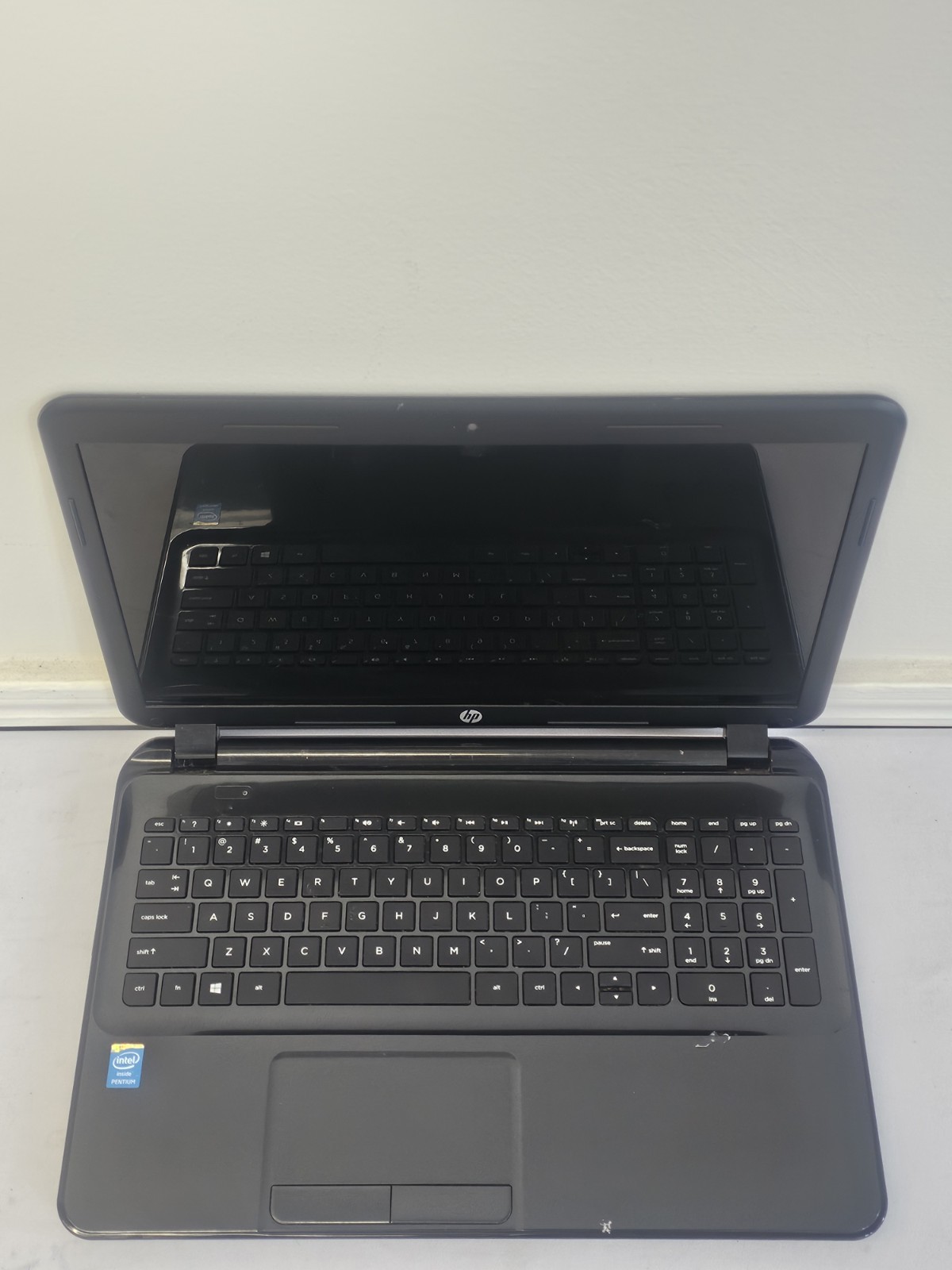 HP Notebook 15 Laptop – Intel Pentium N3520 – 4GB RAM 750GB HDD BAD BATT Win 10