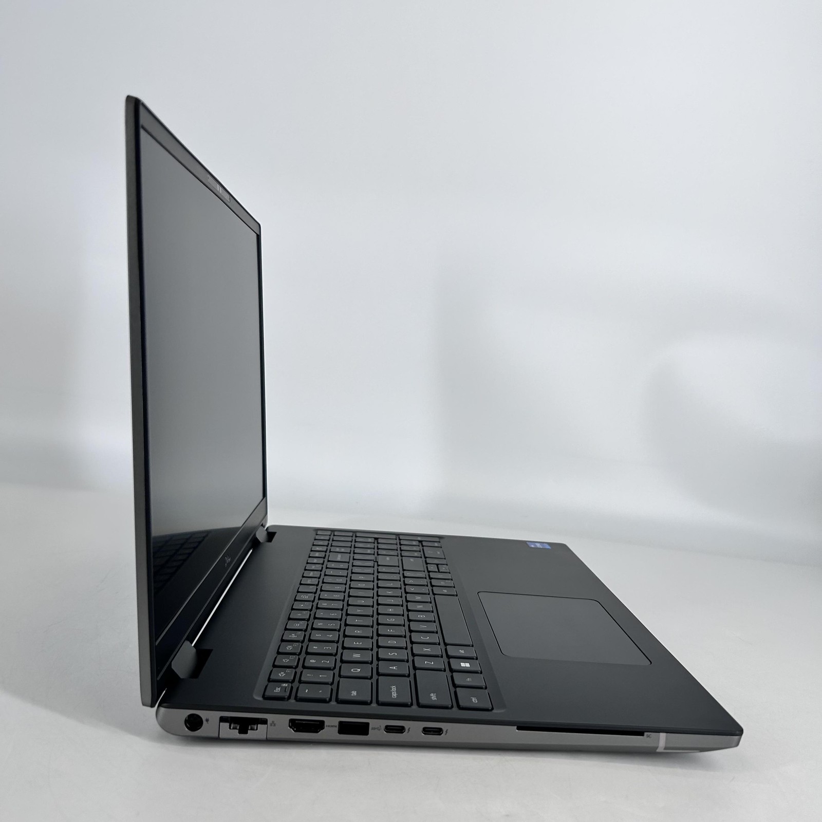 Dell Precision 7680 16 FHD 2.1 GHz i7-13850HX 64GB 1TB SSD RTX A1000 Very Good