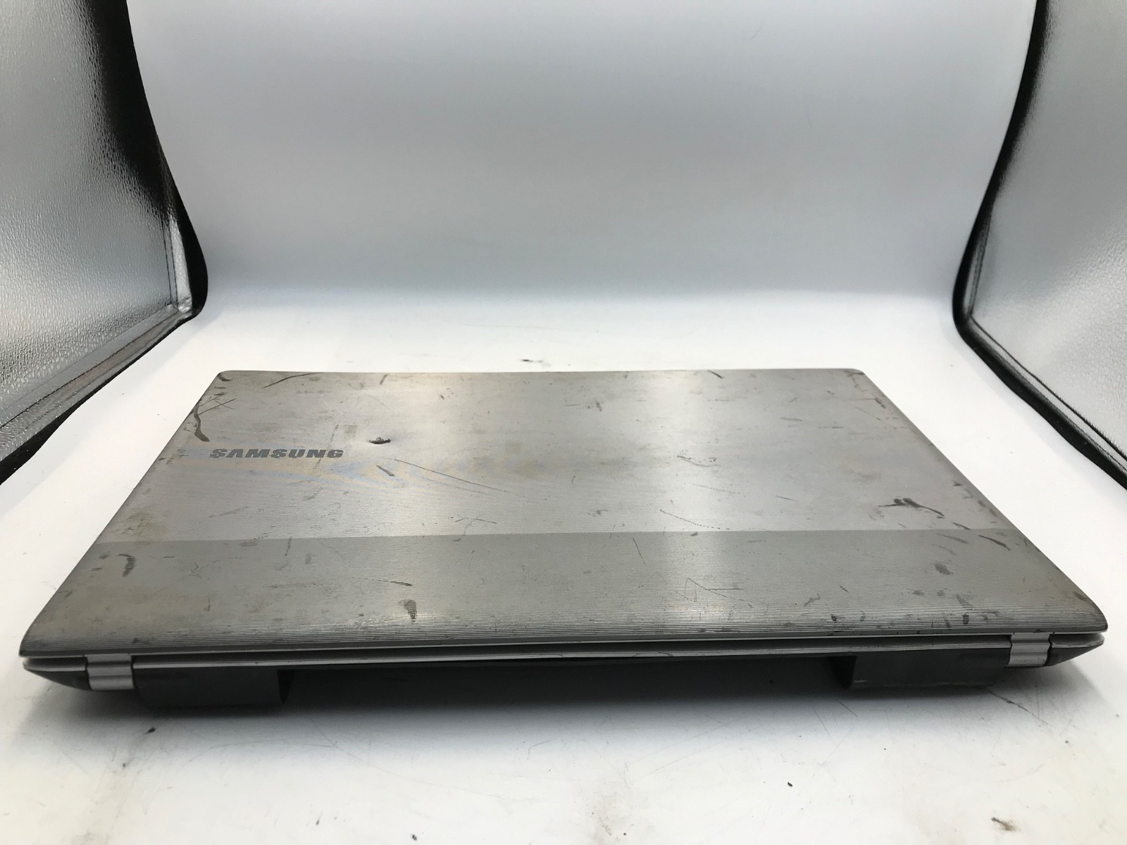 LOT OF 2 Samsung RV511 Intel Core i3-380M 15.6″ -BAD DISPLAYS- MZ