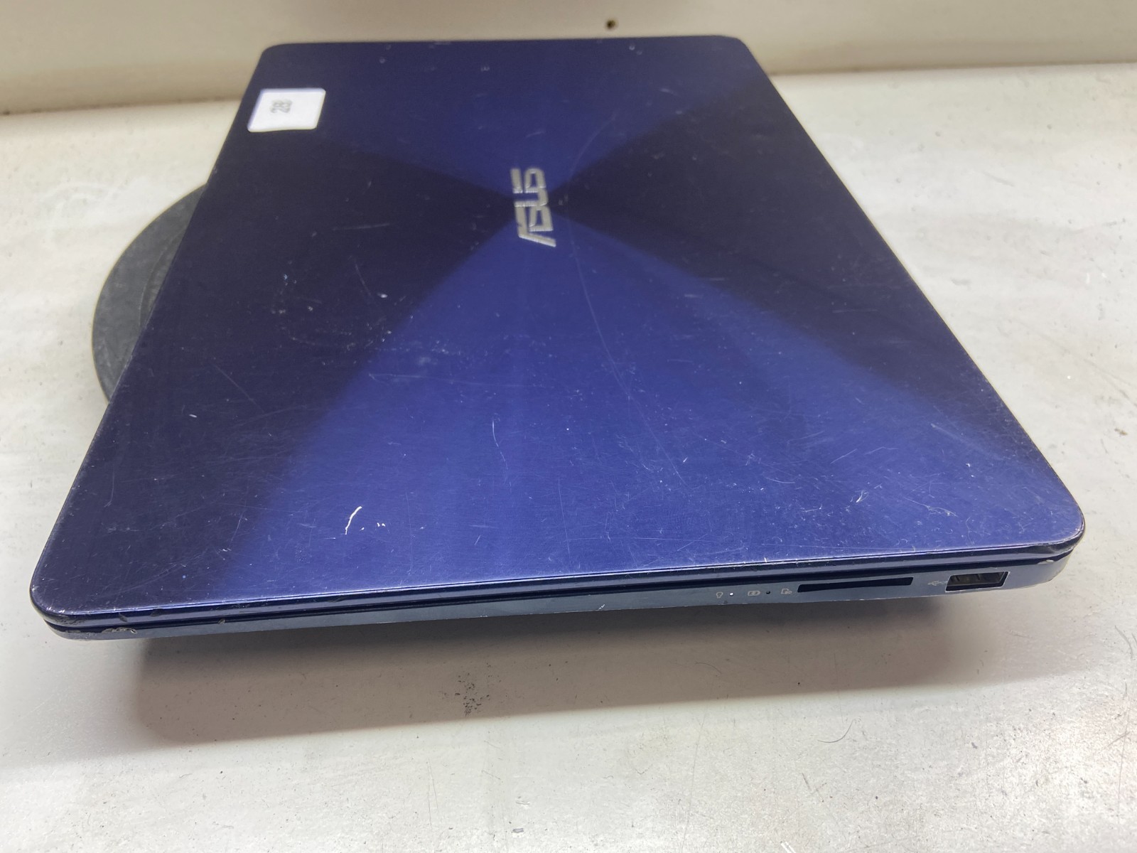 Asus Zenbook UX430U Intel Core i7-7500u 2.7GHz 8GB NO HDD