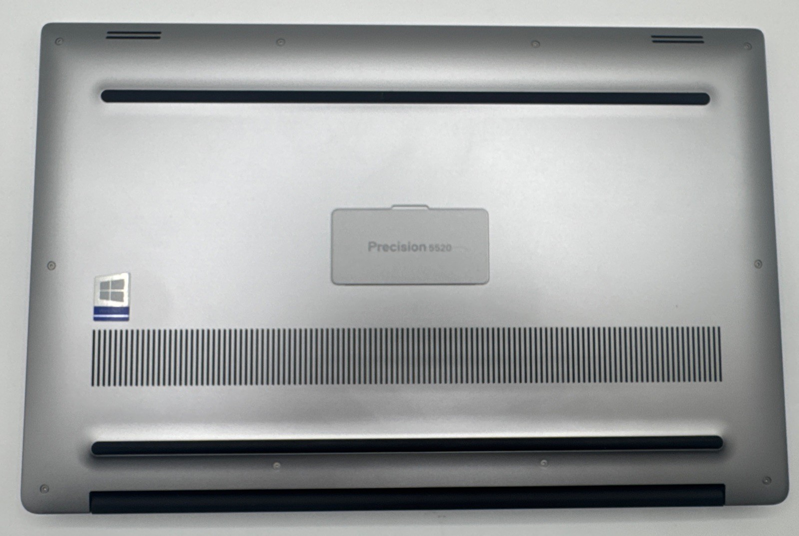 DELL PRECISION 5520 | XEON E-1505M V6 | 1TB 32GB | Win 11Pro-Excellent Battery!