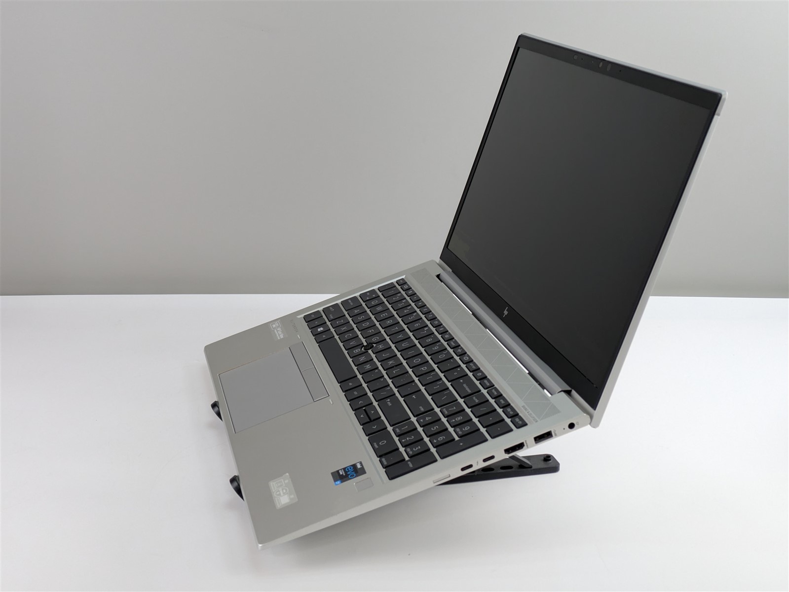 HP EliteBook 850 G8 i7-1165G7 16GB RAM 256GB SSD 15.6″ FHD W11P (26967)