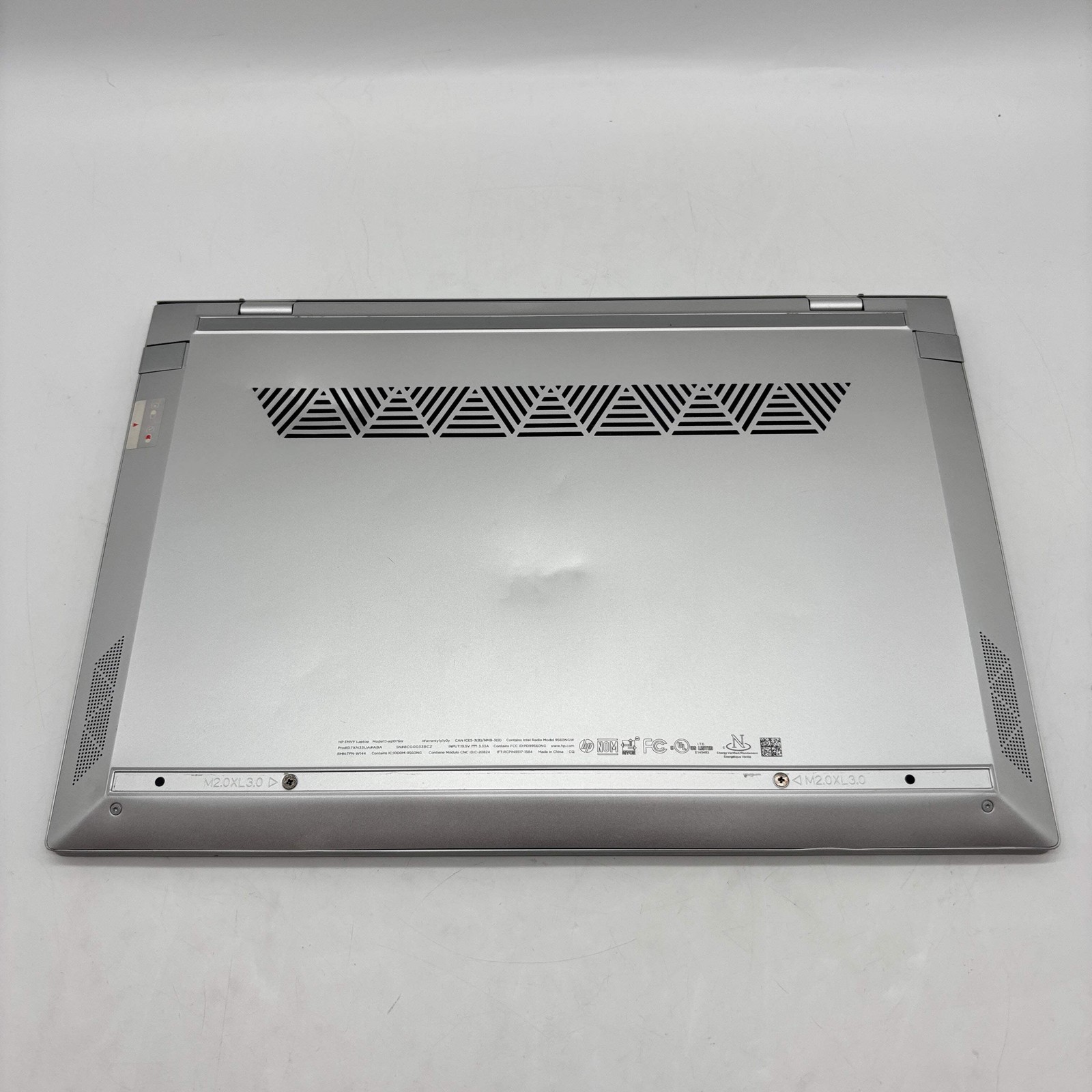 Broken HP Envy 13-AQ1076NR 13″ i7-1065G7 1.3GHz 8GB RAM 512GB SSD Read