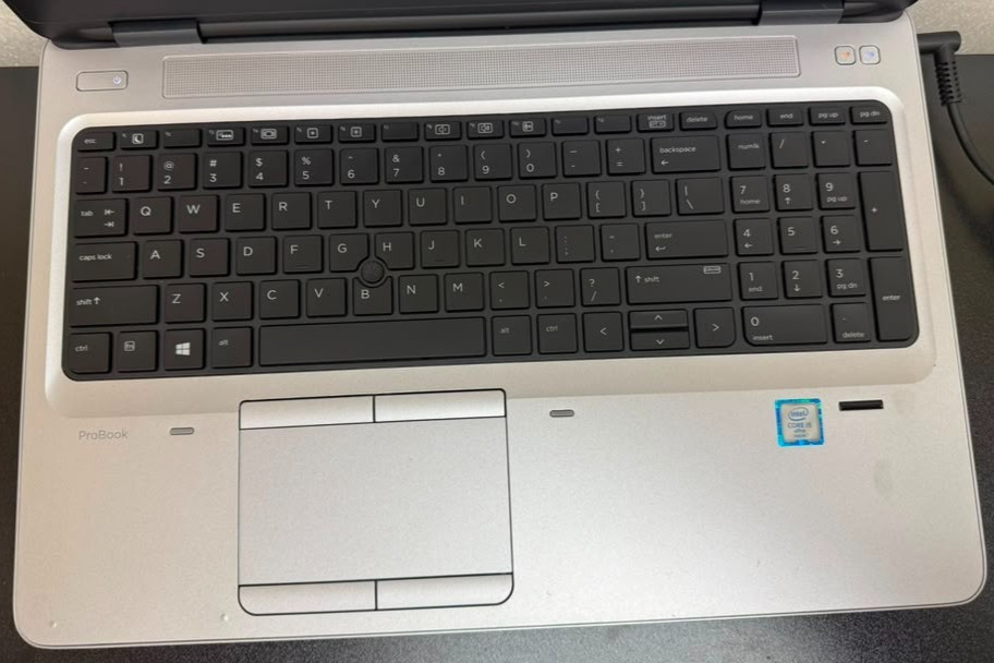 HP ProBook 650 G2 15.6″ i5-6300U 8GB RAM 0 SSD White Spot LCD Poor Battery Used