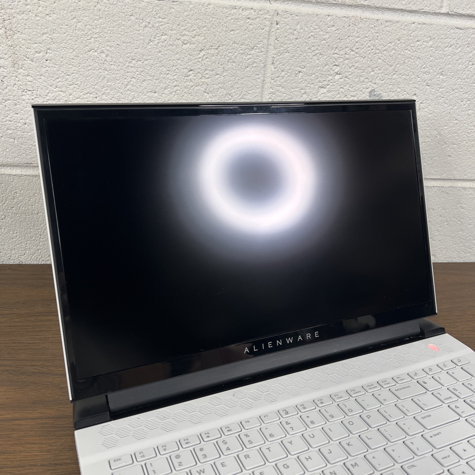 Alienware m17 R3 i7-10750H 32GB RAM 1.4TB SSD 17.3″ FHD 300Hz RTX 2080 SUPER