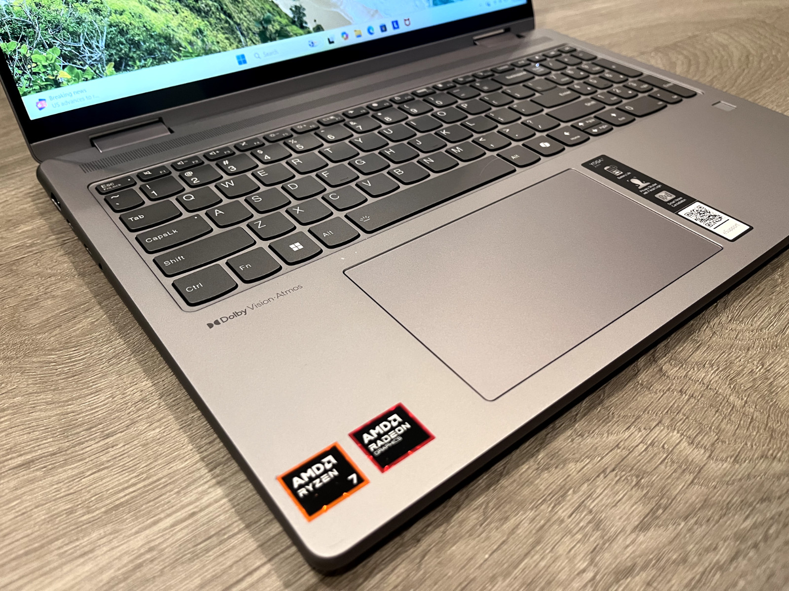 Lenovo YOGA 7 2-in-1 16″ 1920×1200 Touch Ryzen 7 8840HS 16GB 1TB *MINT CONDITION