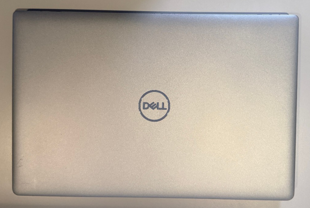 Dell Latitude 5531 15.6″FHD 12Core i5-12600H 16GB RAM 512GB SSD Win 11 Pro