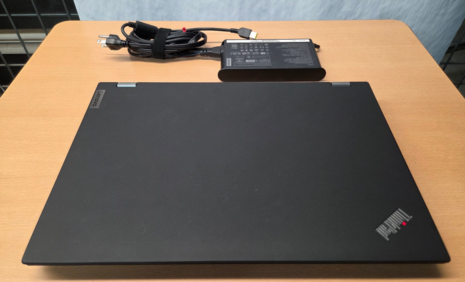 Lenovo ThinkPad P15 Gen2 I7-11850H vPro 64GRAM 512GSSD WIN11P 15.6 OLED RTXA3000