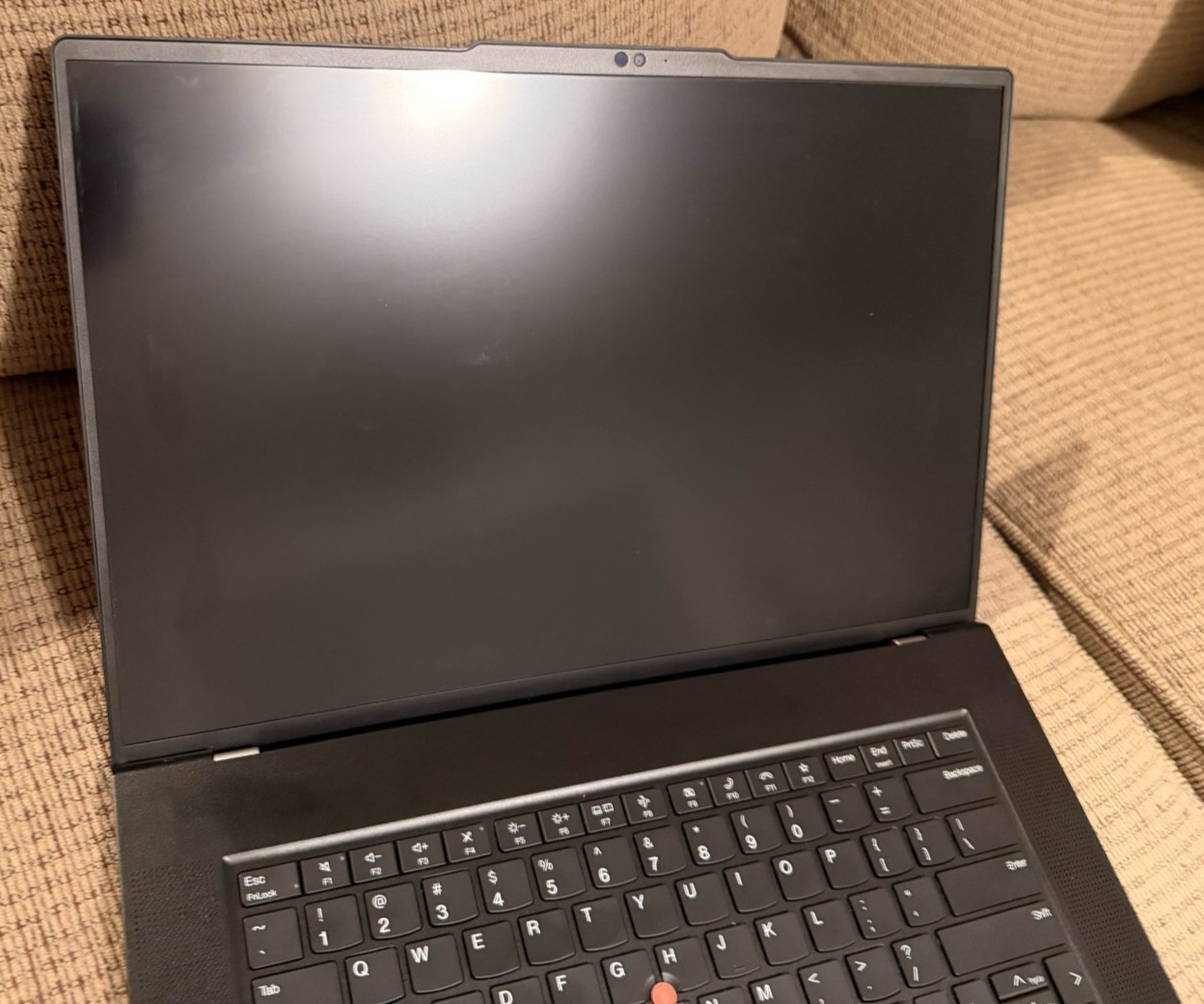 Lenovo ThinkPad Z16 PROTOTYPE “Gen 3” – Strix Point (SomaliPlus_STX) UNRELEASED