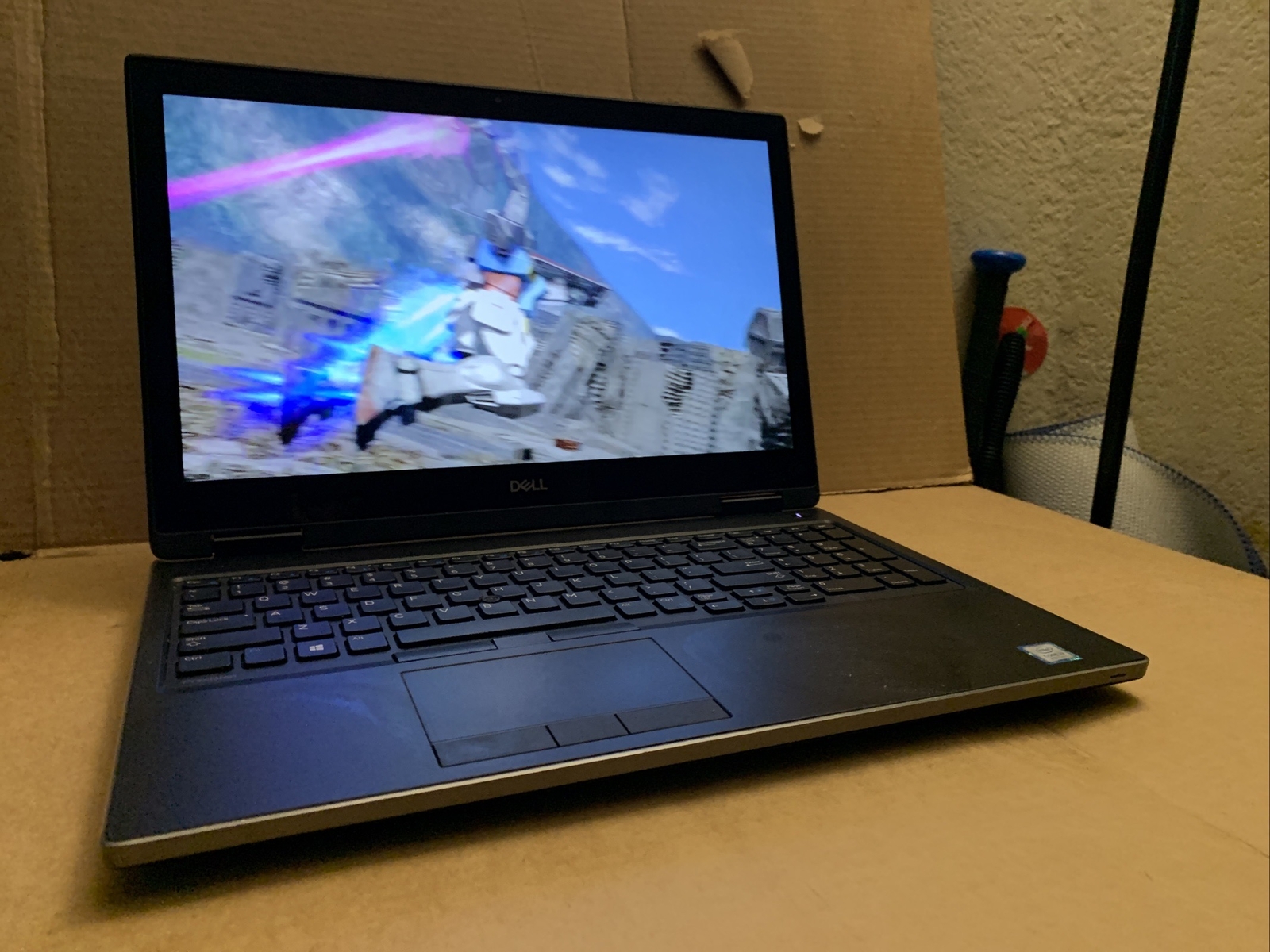 Dell Precision 7530 i9-8950HK 64GB 1TB SSD P3200 6GB 15.6″ W 10 Pro Touch CLEAN