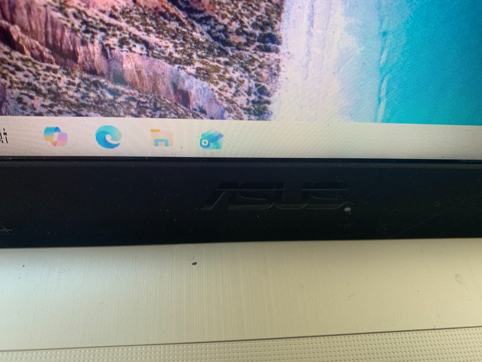 ASUS X540S-SCL0205N 15.6″ Intel Celeron N3050 1.60GHz 4GB RAM 500GB HDD Win 10