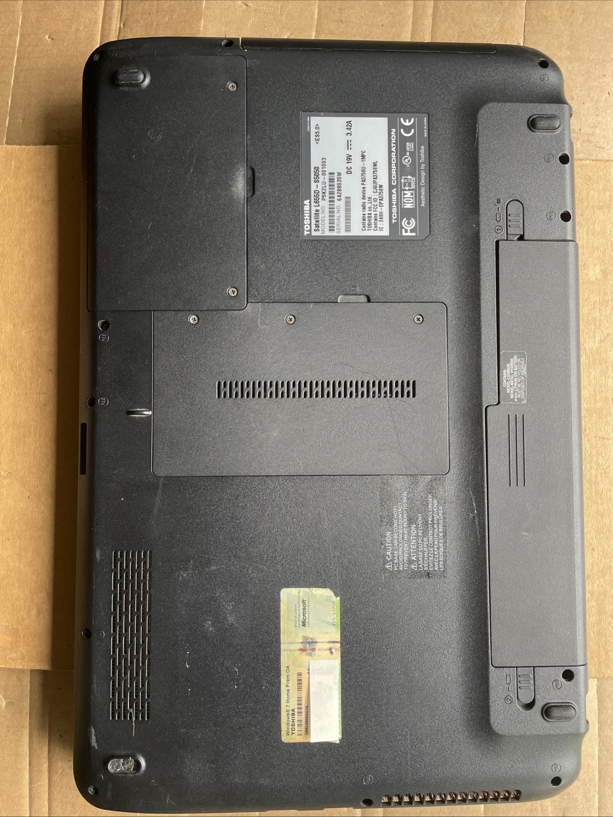 Toshiba Satellite L655D-S5050 AMD Laptop 3GB RAM No HDD *FOR PARTS* READ*