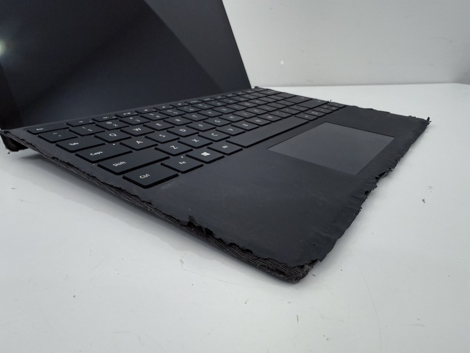 Microsoft Surface Pro 6 i7-8650U CPU @ 1.90GHz 16 GB RAM 512 GB Win 10 Pro