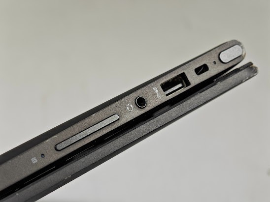 HP Envy x360 Convertible X3L47EA#UUW – AMD A9-9410, AMD Radeon R5 Graphics, 8 GB