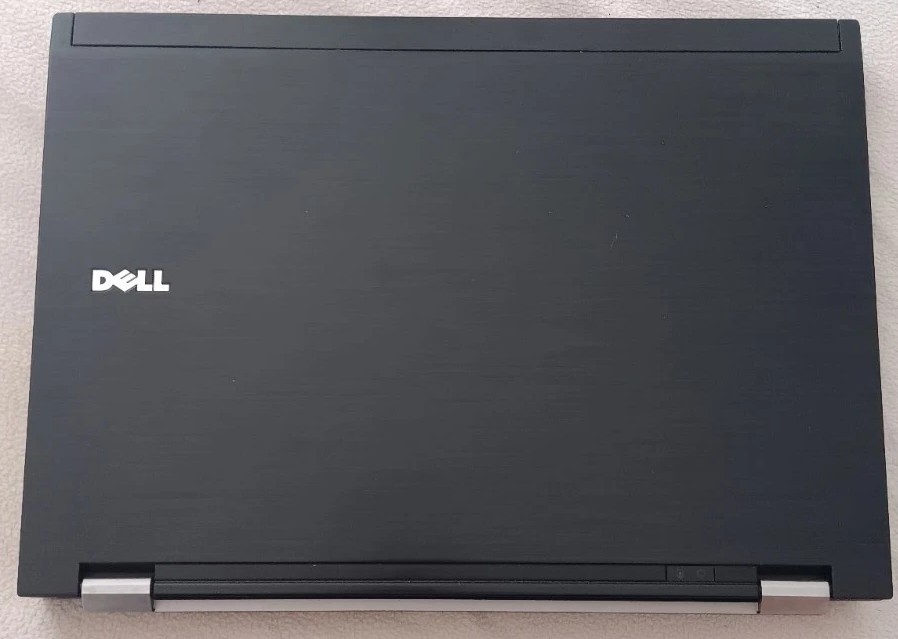 Dell Latitude E6400 14in. (Intel Core 2 Duo, 73GB, 2.26GHz, 4GB RAM w/ docking)