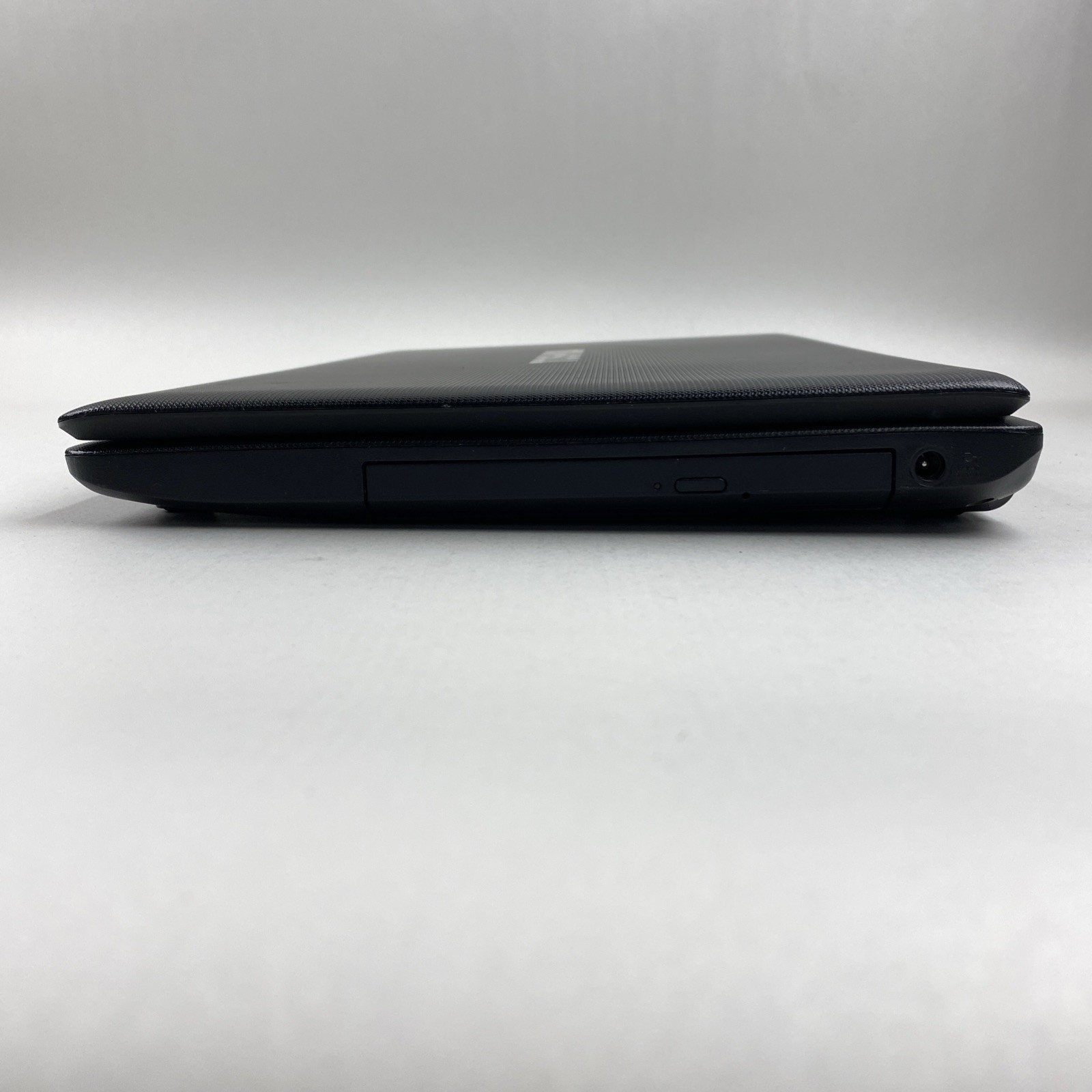 Toshiba Satellite C650 Core i3-2310M 2.10GHz 4GB RAM 15.6″ No Battery/HDD/OS