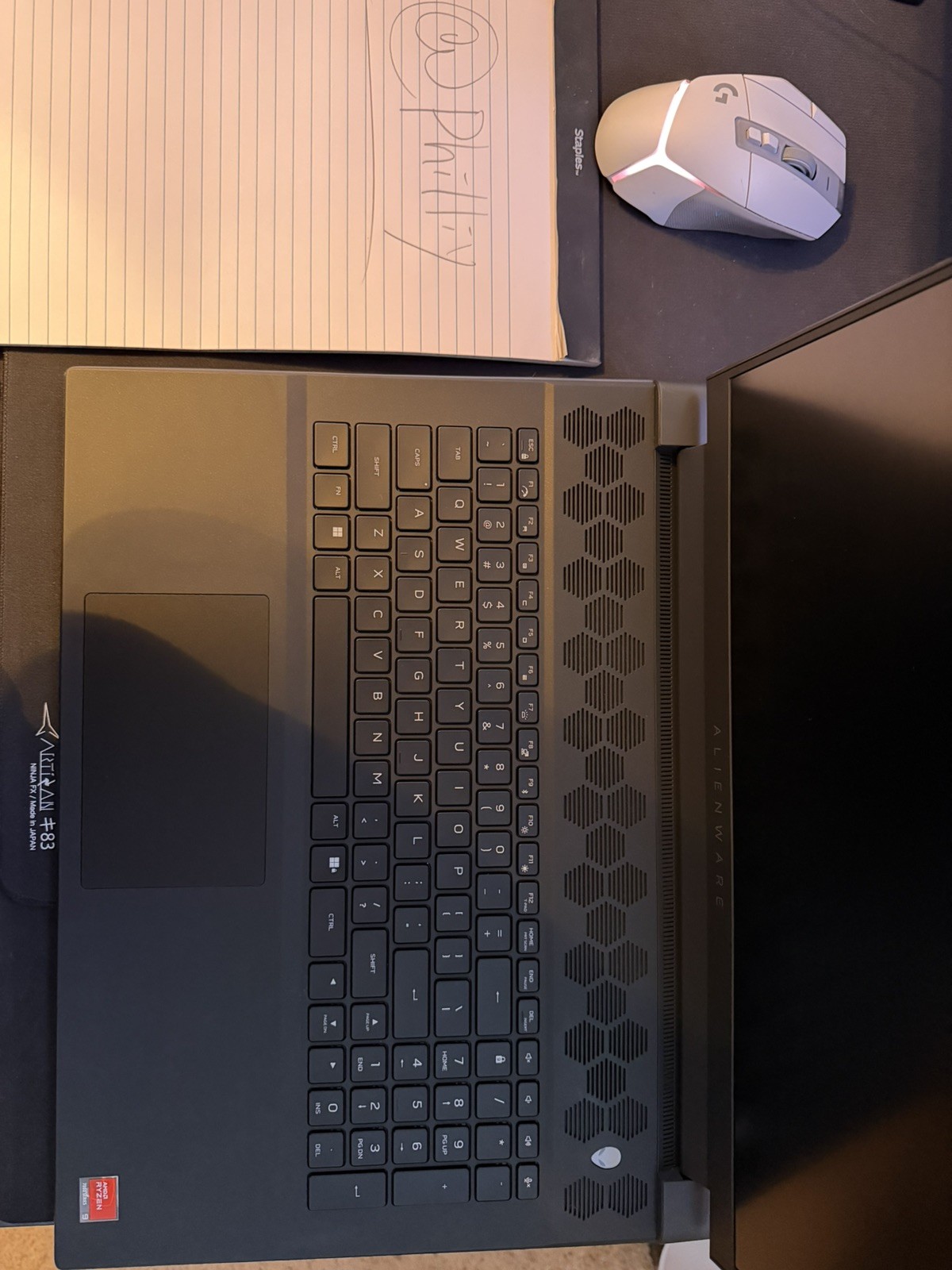 Alienware M18 R1 18″ FHD+ 480Hz AMD Ryzen 9 7845HX 32GB RAM 1TB SSD RTX 4070