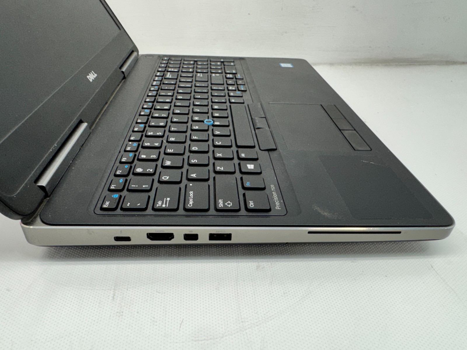 Dell Precision 7520 Intel i7-6820HQ@2.7Ghz 16GB 240G 2.5″SSD M2200 W/AC *READ*