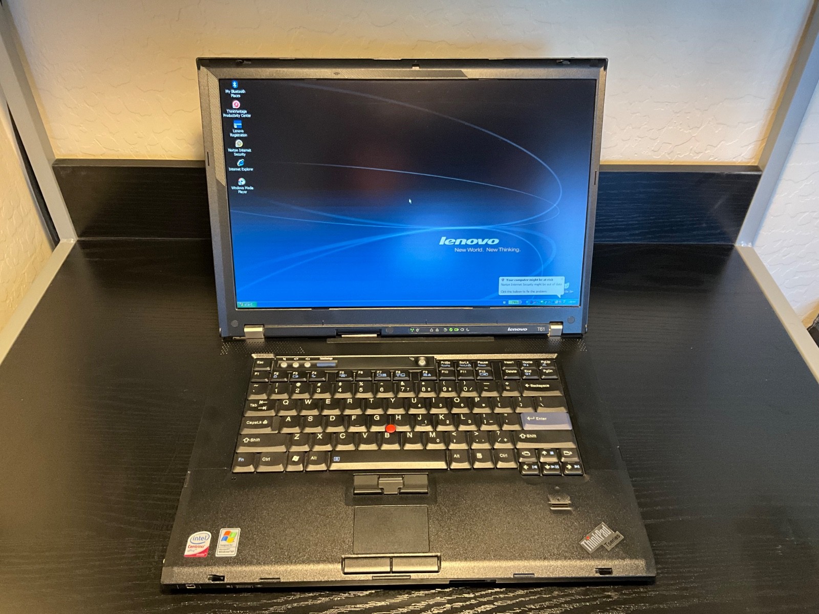 Lenovo ThinkPad T61 15 Inch Windows XP 4GB 256GB SSD Nvidia 140m Core 2 T7800