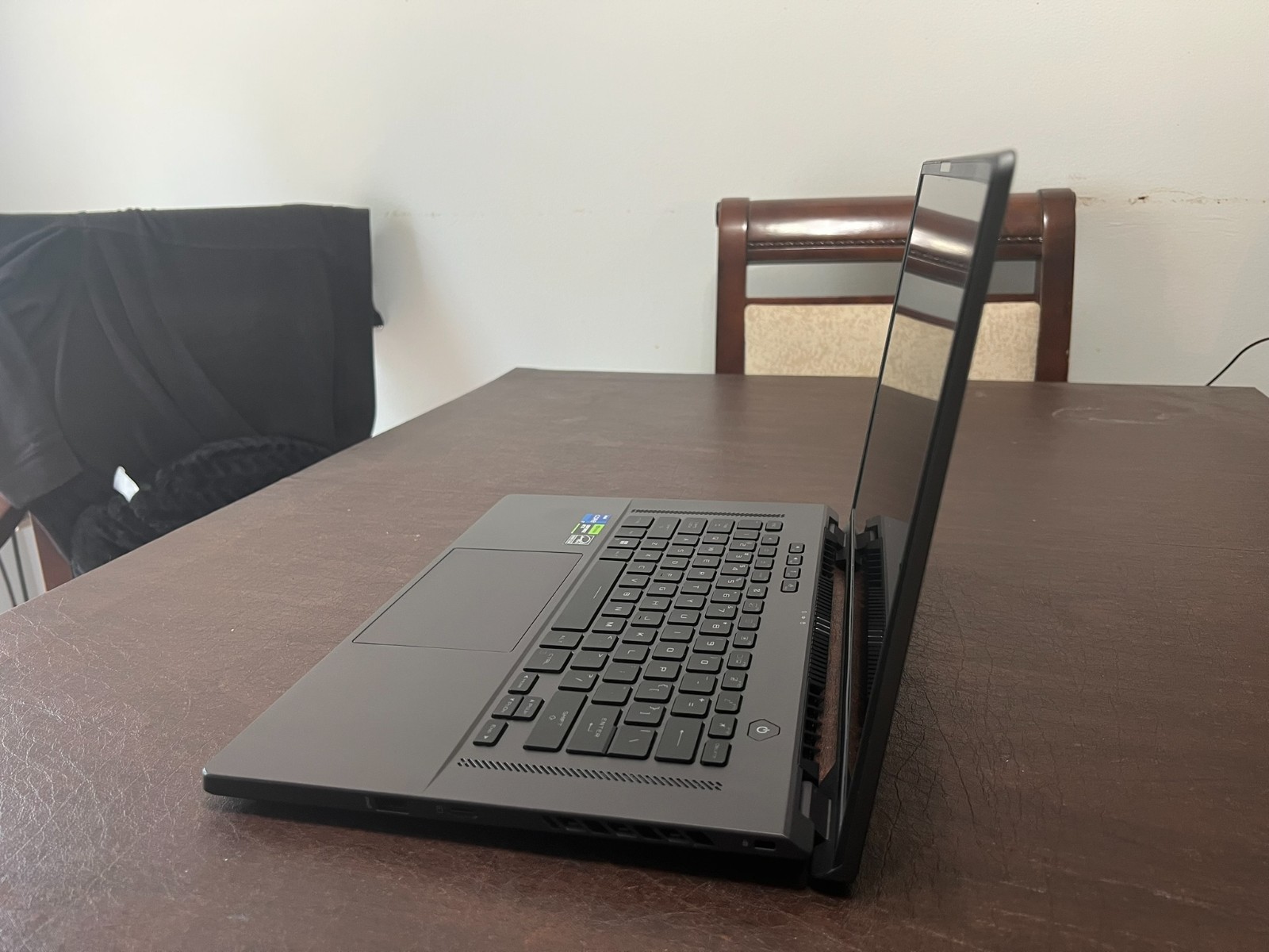 ASUS ROG Zephyrus G16 16″ (512GB SSD, Intel Core i7 13th Gen., 4.90GHz, 16GB,…
