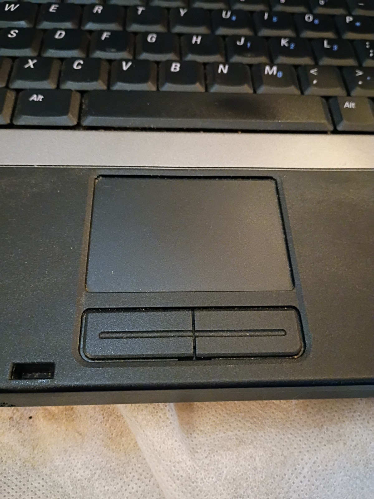 Dell Inspiron B120 Laptop Model PP21L Windows XP Home Untested No Power Cord