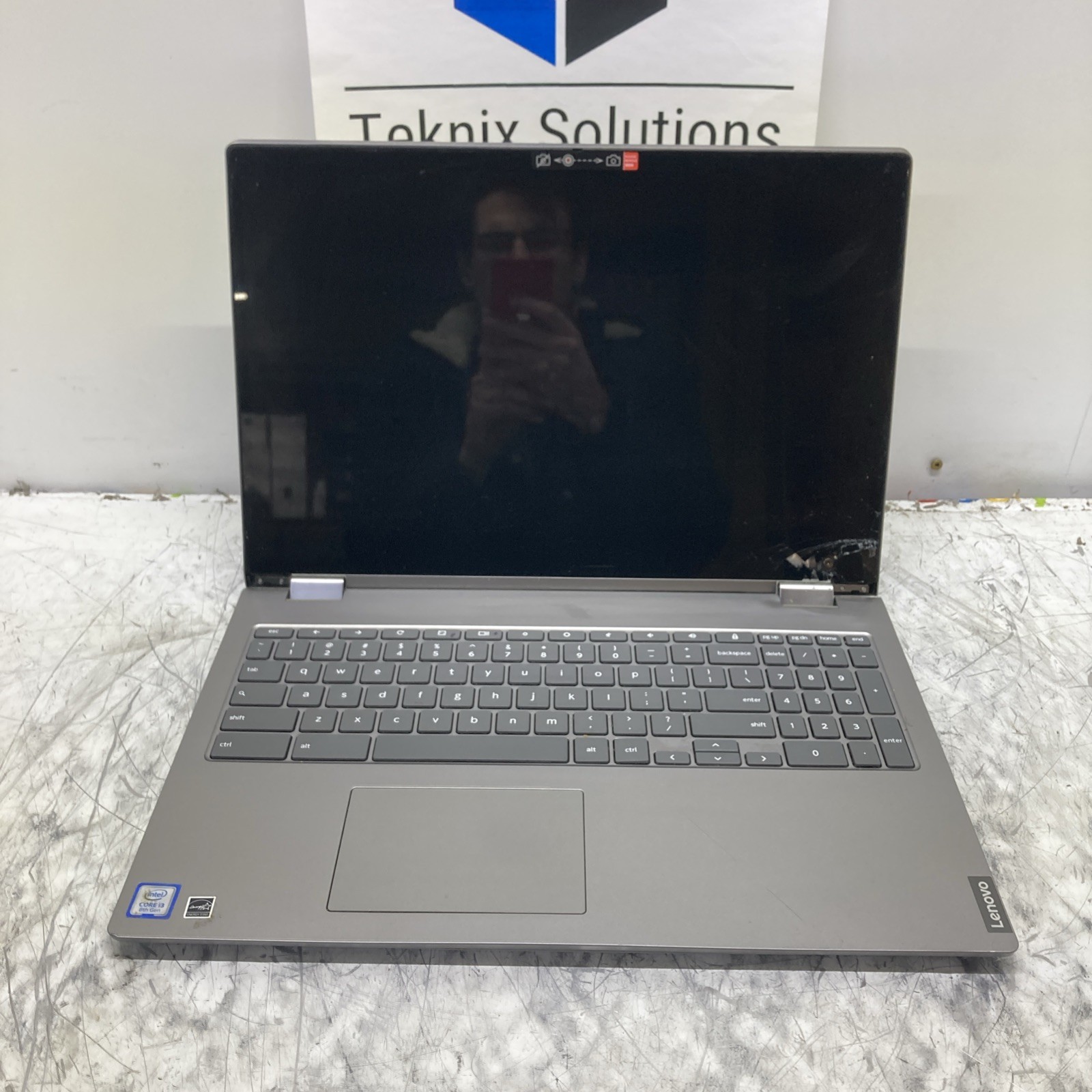 Lenovo Chromebook C340-15 i3-8130U 2.2GHz 4GB RAM 1.8 GB Broken screen