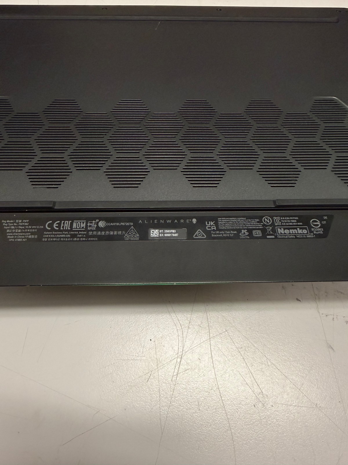 Dell Alienware M15 R3 Intel i7 10750H AMD RX 5500M 16GB RAM 512 GB NVME SSD