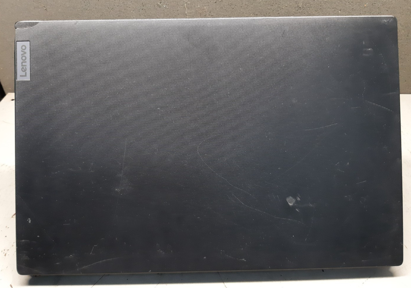 Lenovo V15 G3 ABA 82TV AMD Ryzen 5 5625u 8GB RAM 512GB SSD Windows 11