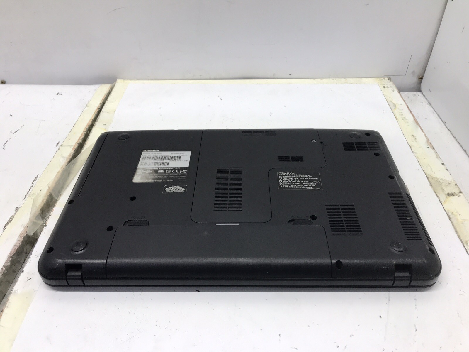 TOSHIBA Satellite C55D-A5163 AMD E1-2100 APU with Radeon HD Graphics @ 1.00GHz