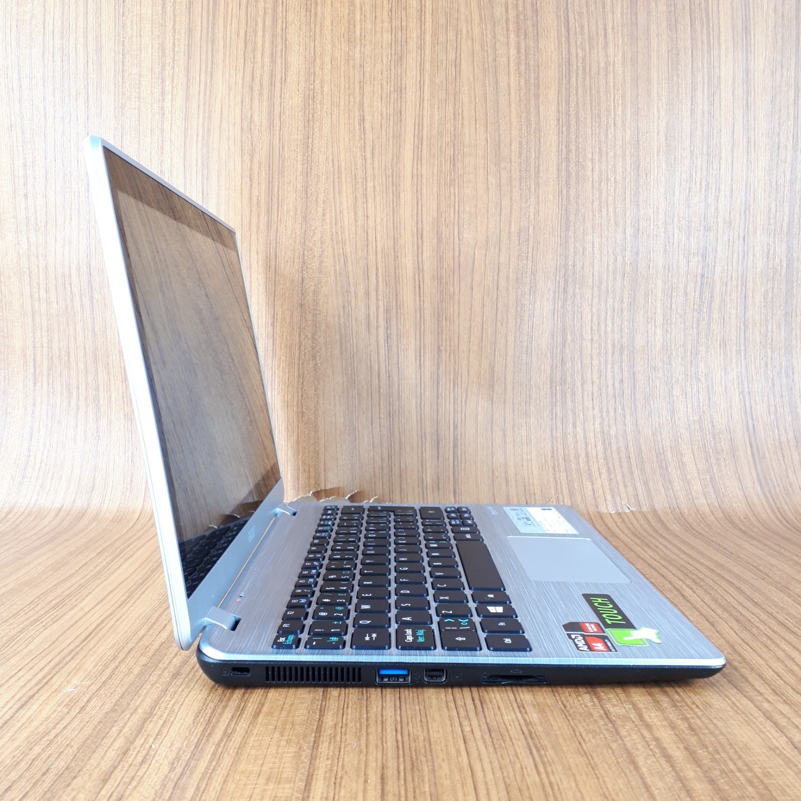 Acer Aspire V5-122P-0449 MS2377 11.6″ Touch Laptop AMD A4-1250 10GB 240GB W10H