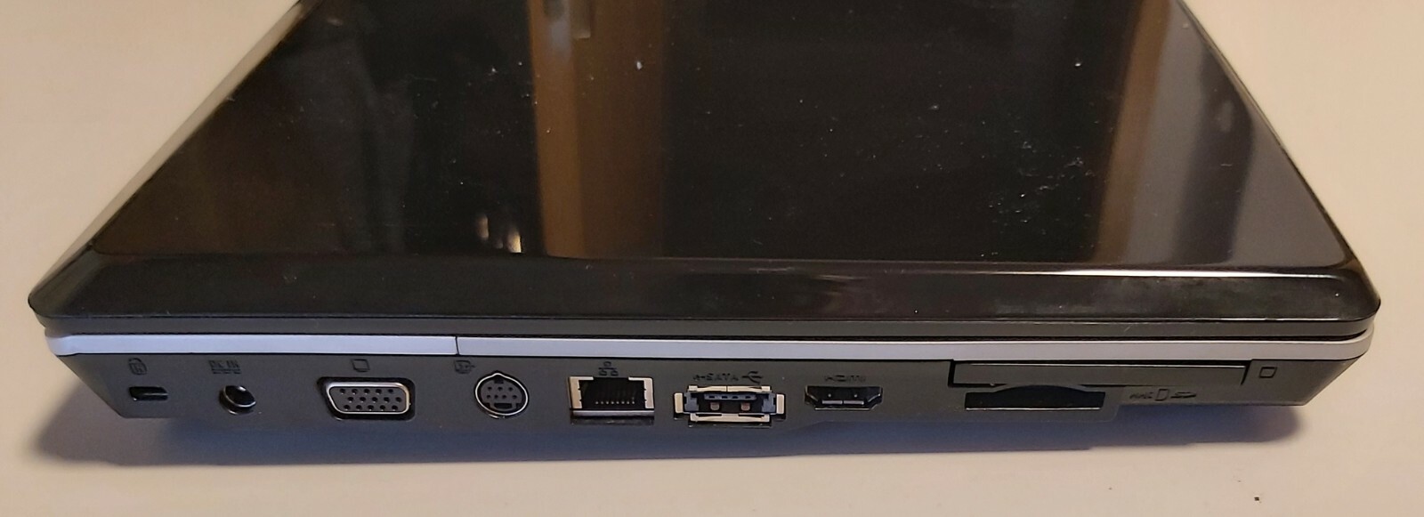 Medion Akoya MD96970, 3 GB RAM, 320 GB HDD, WIM 2220 | defekt für Bastler