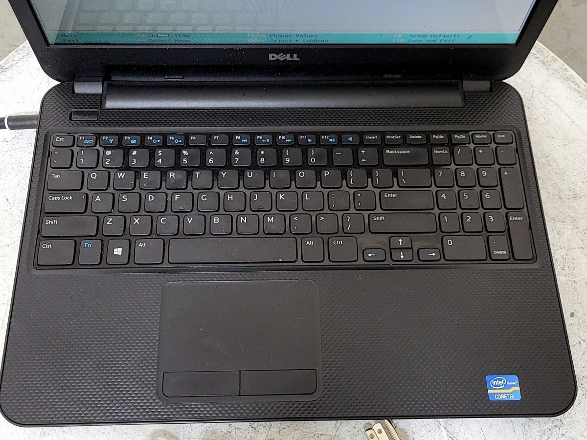 DELL INSPIRON 3521 15.6″ Laptop I3-3217U 4GB 120GB SEE NOTES