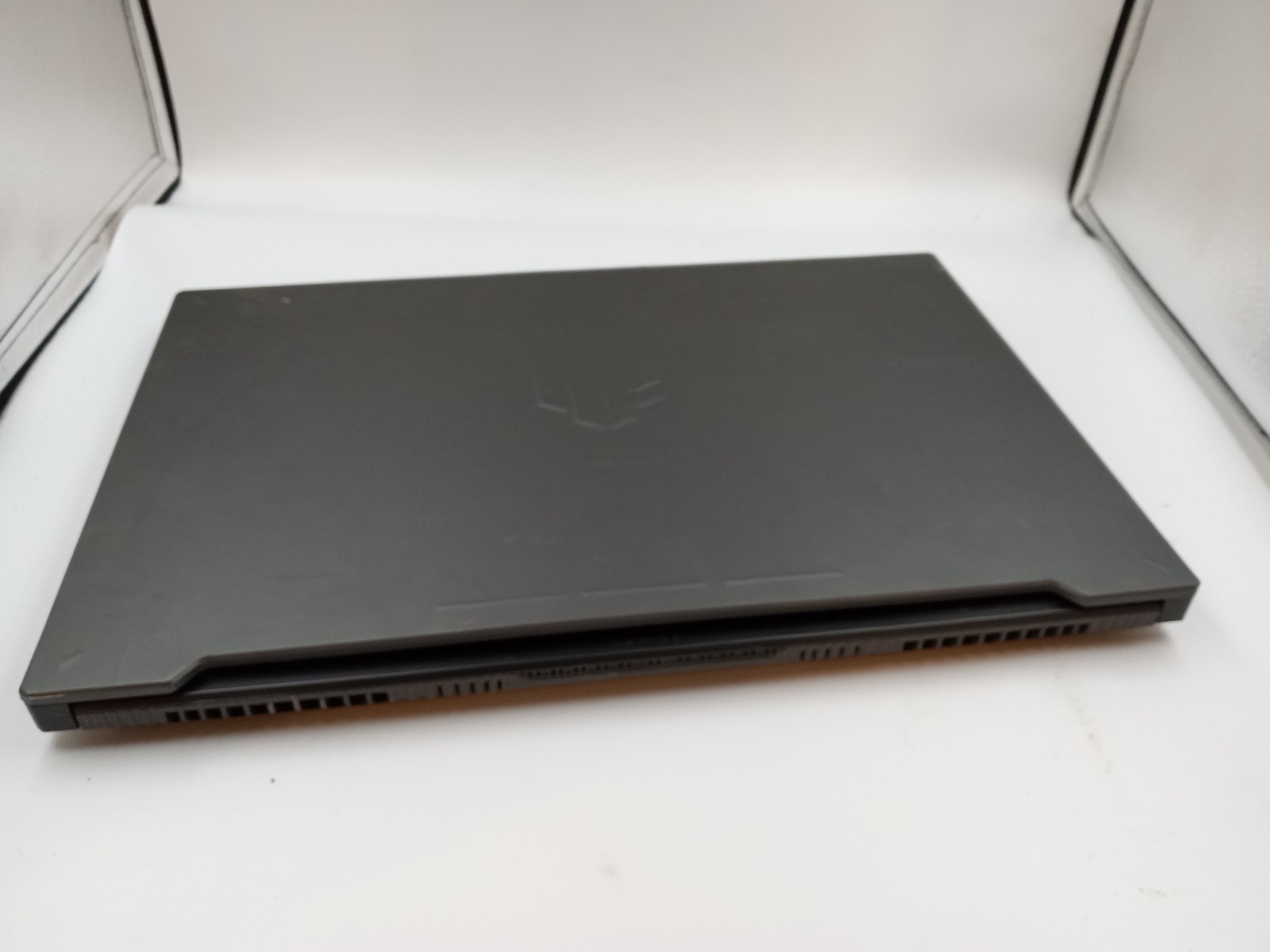 Asus TUF Gaming A17 FA707NU-DS74 17.3″ AMD Ryzen 7 7735HS RTX4050 -BOOTS -READ!!