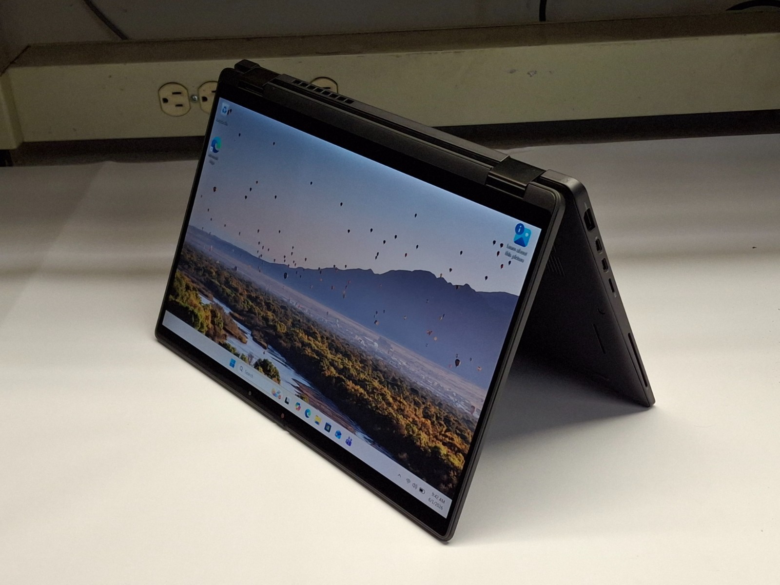 Dell Latitude 7410 14″ 2-in-1 Touch Intel 6 Core i7-10810U 16GB 256GB Win11P