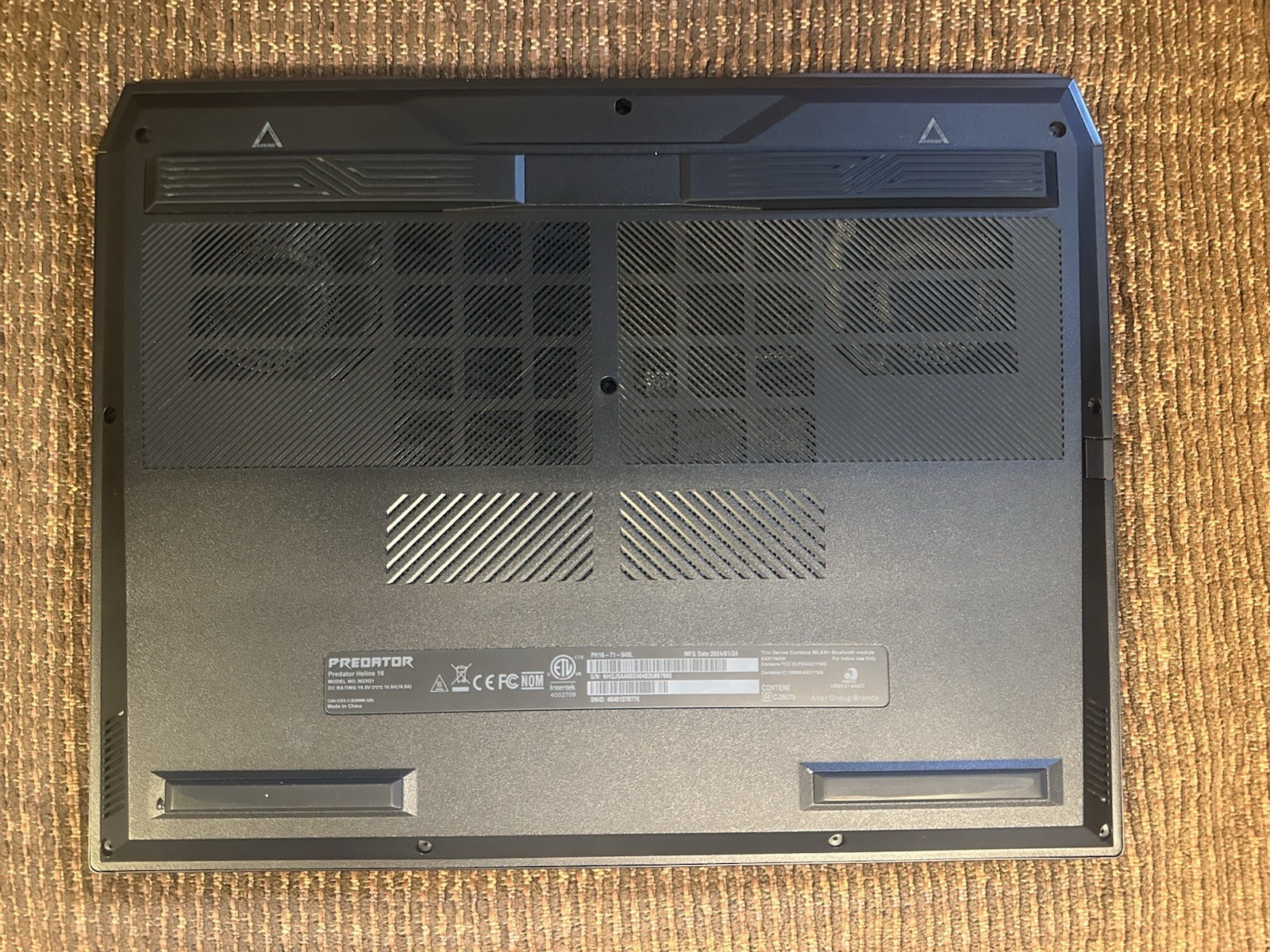 Acer Predator Helios 16 / RTX 4080