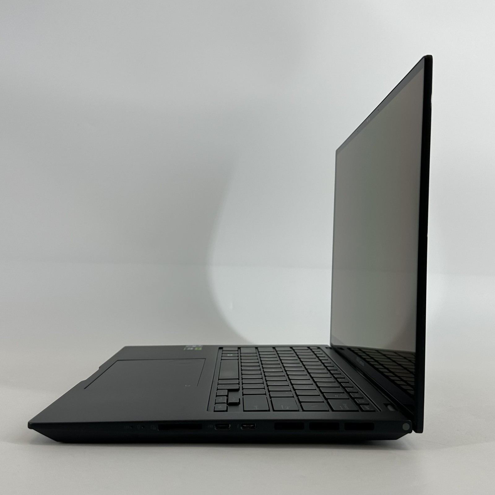 Asus Zenbook Pro 14 QHD+ TOUCH 2.6 GHz i9-13900H 48GB 1TB SSD NVIDIA RTX 4060