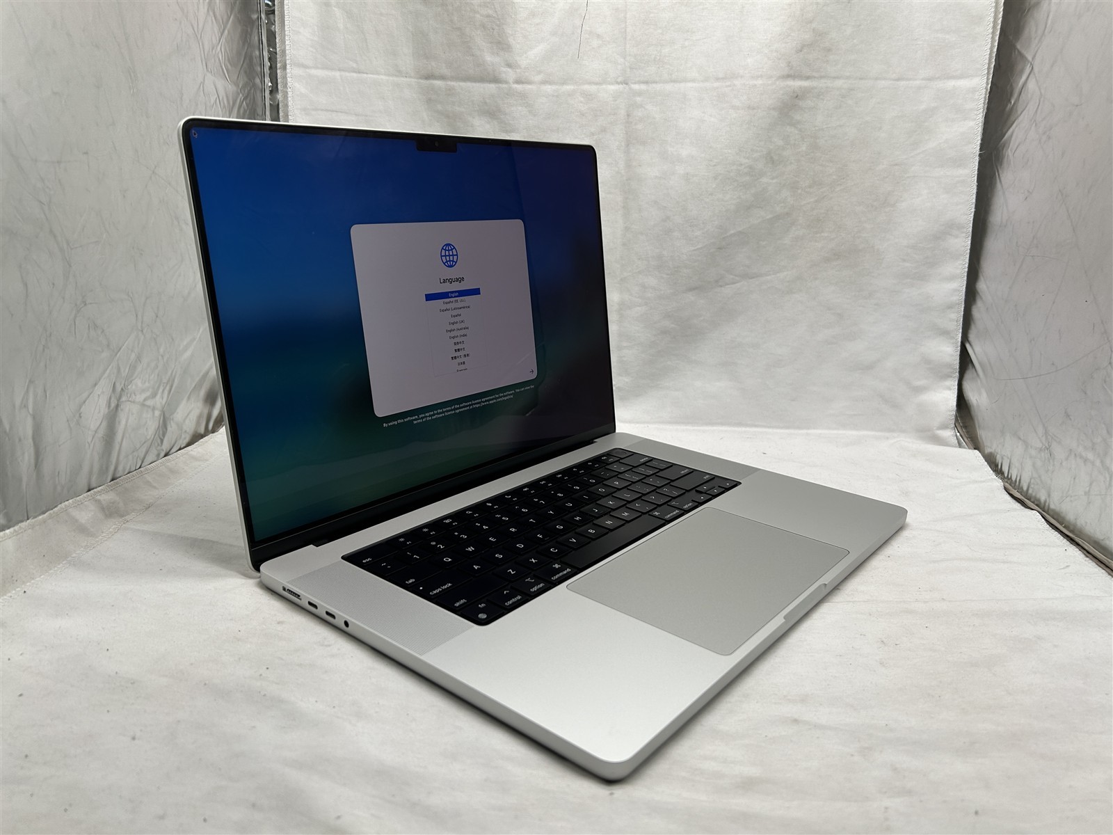 Apple MacBook Pro A2485 Laptop M1 Pro 16GB RAM 512GB SSD Tahoe 26.4.1 No Charger