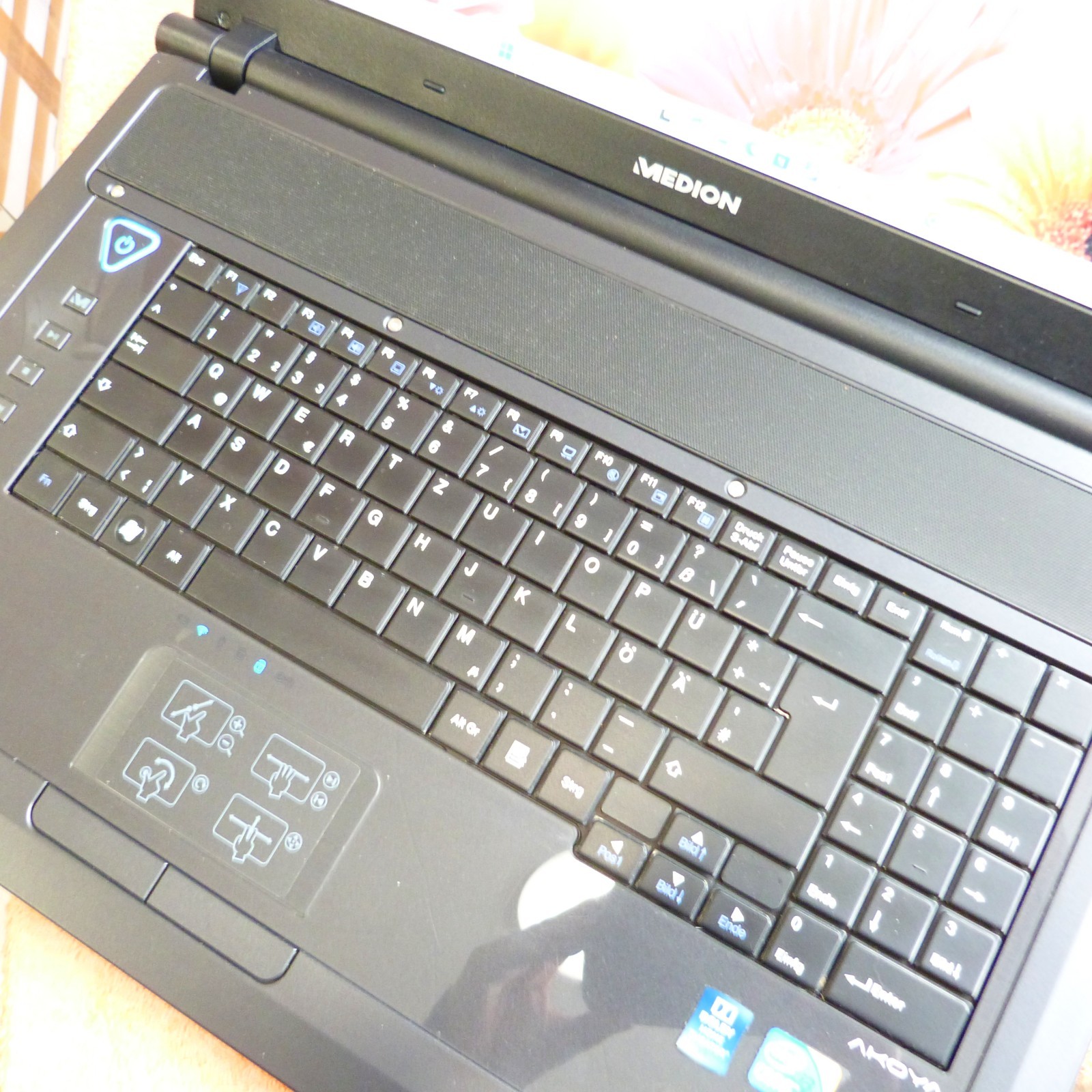 Medion P8614 XXL Cinema MONSTER 18″ L 1TB HDD SSD Windows 11 l 8GB RAM NEW HDMI