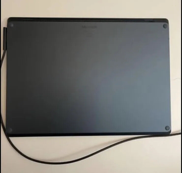 Microsoft Surface Laptop 2 13.5 Inch (256 GB, Intel Core i7 8th Gen., 1.60 GHz,