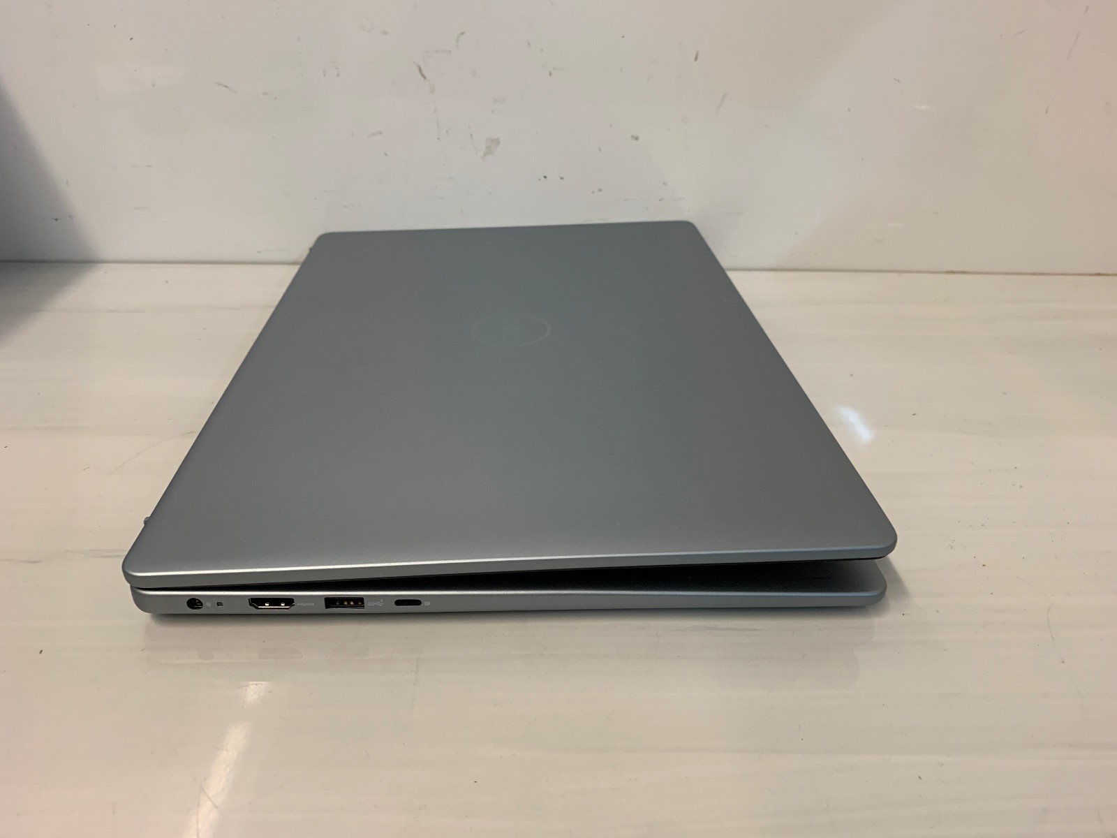 Dell Inspiron 16 5645 16″ FHD Laptop AMD Ryzen 5 8540U 16GB DDR5 512GB SSD Win11