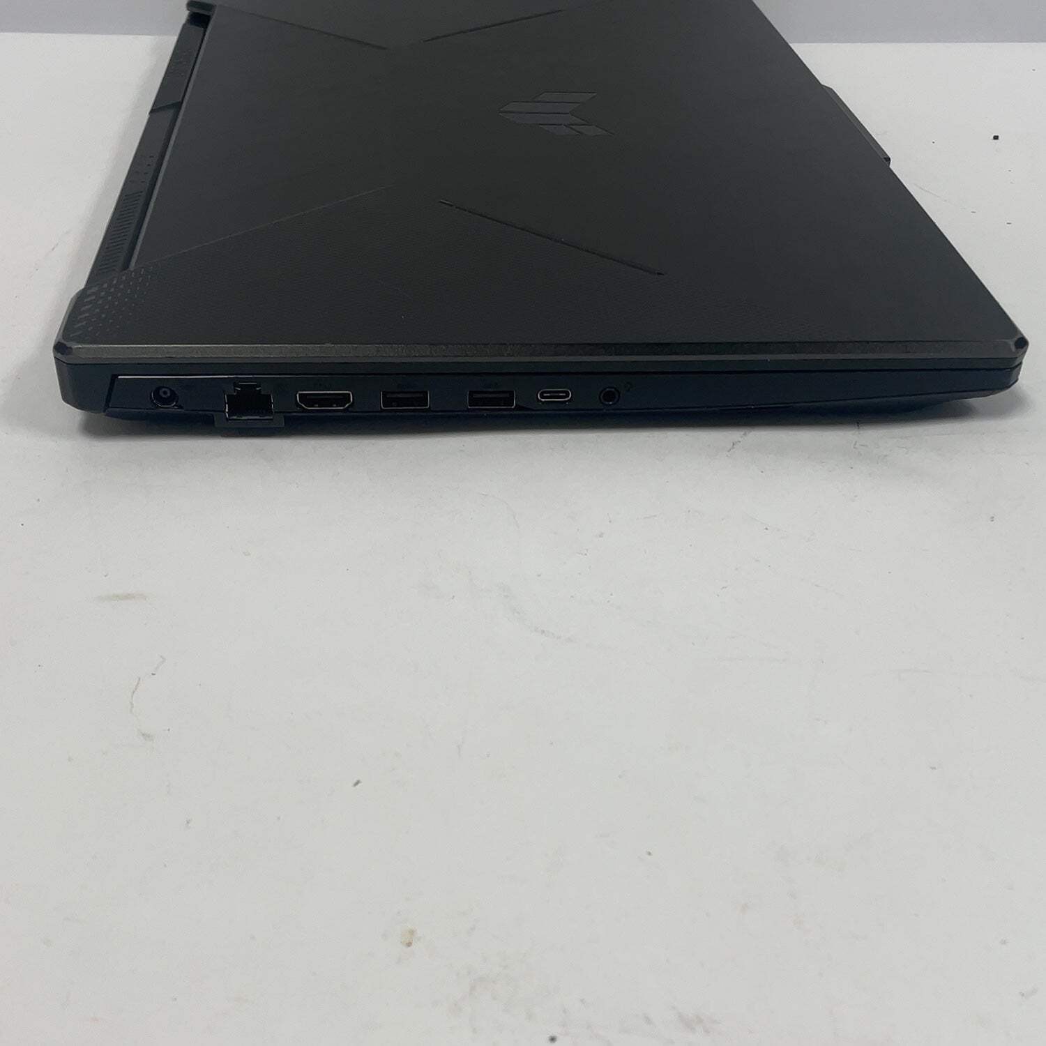 Asus TUF A17 FA706N 17.3″ Ryzen 5 7535HS 8GB RAM 512GB SSD GeForce RTX 2050
