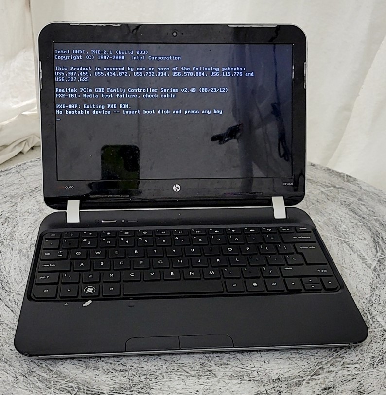 HP 3125 D3H53UT#ABA Laptop AMD E1-1500 APU WITH RADEON HD 4GB 320GB SEE NOTES